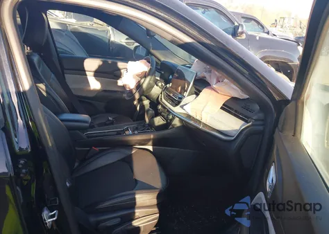 2024 Jeep Compass Latitude 4X4 z USA, uszkodzony, nr VIN 3C4NJDBN8RT100723